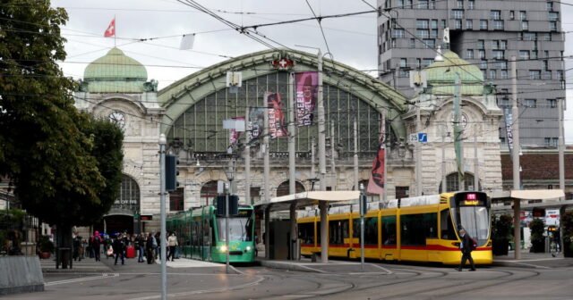 Vận tải. Kết nối TGV Brussels-Basel vào tháng 7 năm