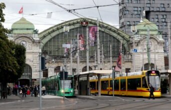 Vận tải. Tuyến TGV sẽ kết nối Brussels và Basel vào tháng 7 năm 2027 và sẽ đi qua Strasbourg