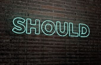 Về ý nghĩa (và sự nguy hiểm) của “nên”