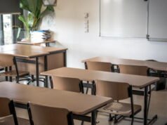 Yvelines. Giáo sư đại học bị truy tố vì cưỡng hiếp nữ sinh 13 tuổi