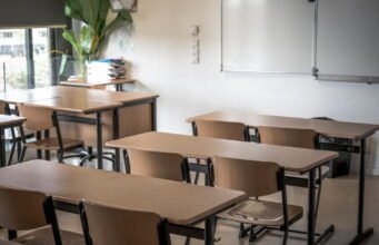 Yvelines. Giáo sư đại học bị truy tố vì cưỡng hiếp nữ sinh 13 tuổi