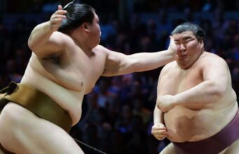hậu cần hoành tráng của giải đấu sumo được tổ chức tại Paris