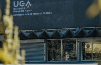 một luận án Grenoble là tâm điểm của cuộc tranh cãi