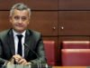 tại sao Gérald Darmanin không nộp đơn từ chức
