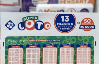 truy nã một người trúng giải Super Lotto