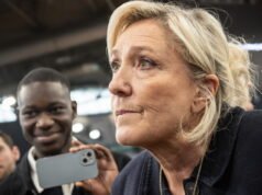 Bầu cử tổng thống 2027. Marine Le Pen cho rằng “không thể” vận động tranh cử bằng vòng tay điện tử