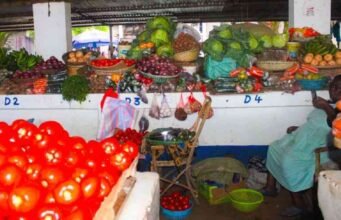 Chi phí thực phẩm, vận chuyển gây tổn hại cho người dân Kenya khi lạm phát giảm bớt