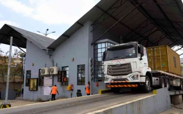 Công nghệ đang giúp Kenya giải quyết vấn đề xe