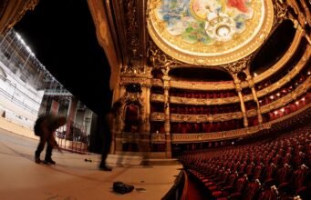 công việc hiện đại hóa sân khấu Palais Garnier sẽ kéo dài từ năm 2027 đến năm 2032
