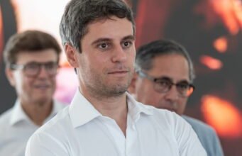 Attal muốn gì cho năm 2027