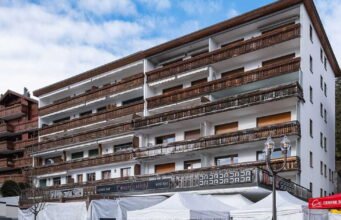 Mẹ của một trong những nạn nhân của Crans Montana sa thải với lý do bà phải nằm viện quá lâu bên giường bệnh của đứa con bị thương nặng