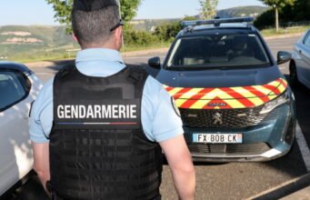 Yvelines. Một người lãnh đạo hoạt động sau giờ học bị truy tố vì tội hiếp dâm và tấn công tình dục trẻ vị thành niên