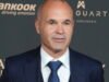 Andres Iniesta, huyền thoại Barça chuyển sang đua xe đạp