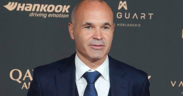 Andres Iniesta, huyền thoại Barça chuyển sang đua xe đạp