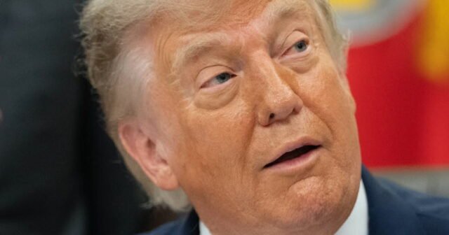 Con mắt biên tập. Bài xã luận. Donald Trump tư