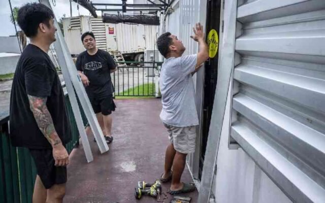 Siêu bão “rất nguy hiểm” tiến vào quần đảo Thái