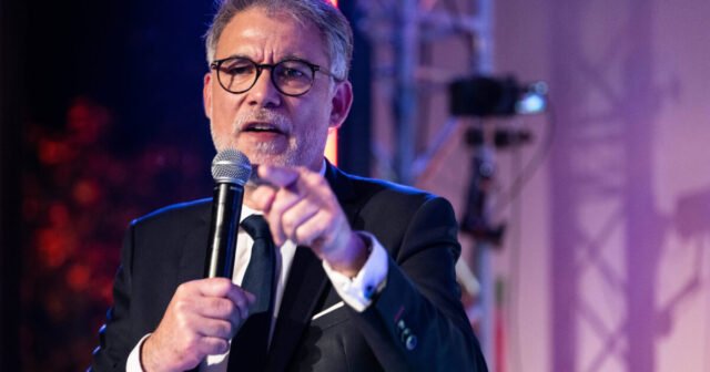 Olivier Faure bị các đại biểu từ chối trước cuộc