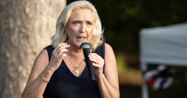 Marine Le Pen bị kết án 1 năm tù, nhưng