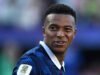 Pasta cho Kylian Mbappé, gà cho Ousmane Dembelé và tôm cho Marcus Thuram: trên đĩa của các cầu thủ đội tuyển Pháp giữa World Cup