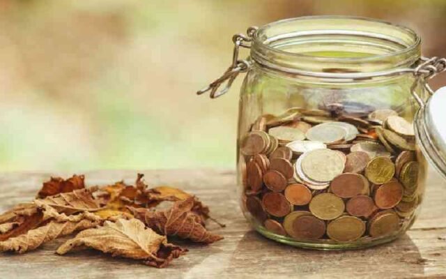 Nhiều người Kenya rút tiền tiết kiệm hưu trí sớm