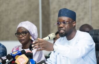 Sửa đổi hiến pháp ở Sénégal: Hội đồng bác bỏ Ousmane Sonko