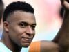 Kylian Mbappé tái sinh của Napoléon Bonaparte: bức ảnh mang tính biểu tượng này đưa ra những lý thuyết điên rồ nhất