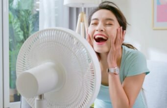 Giải mã. Tắm nước lạnh, quạt vào mặt… những hành động cần tránh khi nắng nóng