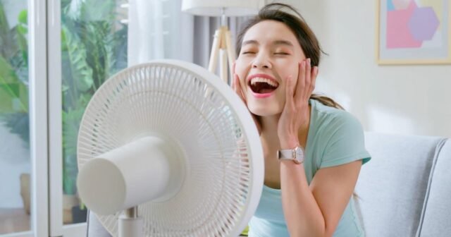 Giải mã. Tắm nước lạnh, quạt vào mặt... những hành