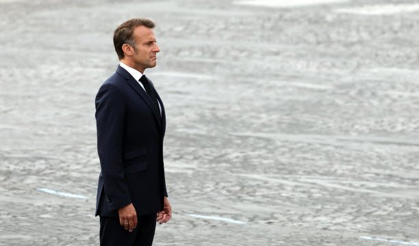 Emmanuel Macron trong buổi lễ năm ngoái. Ảnh Sipa/JP Pariente