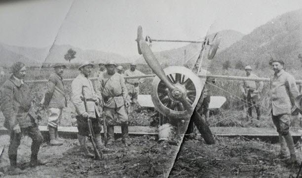 Trong cuộc Đại chiến, tại thung lũng Thur, một chiếc máy bay ở vị trí không may. Ảnh Bảo tàng Serret, Saint-Amarin.