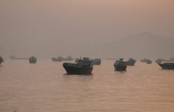 Tình thế thảm khốc: không lối thoát khỏi Hormuz