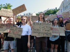 Bộ trưởng Quốc phòng Ukraine, chuyên gia công nghệ, bị cách chức sau cuộc đụng độ với cựu cận vệ quân đội