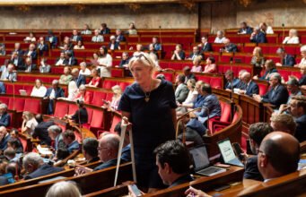 Cân nhắc khả năng trưng cầu dân ý, Marine Le Pen gây áp lực lên Hội đồng Hiến pháp