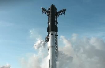 Starship V3: SpaceX hủy bỏ việc phóng ngay sau khi động cơ bốc cháy