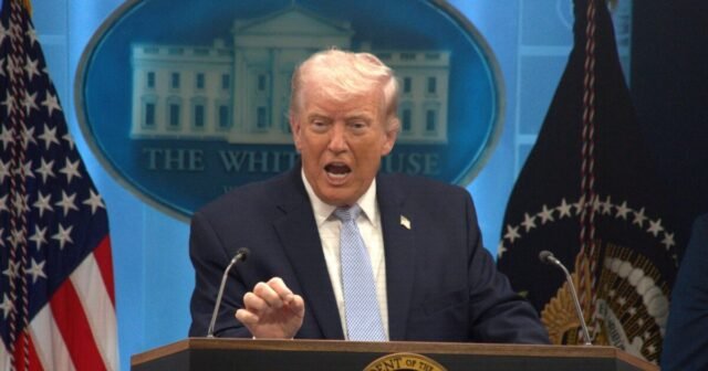 “Donald Trump đang chuẩn bị cho những người ủng hộ