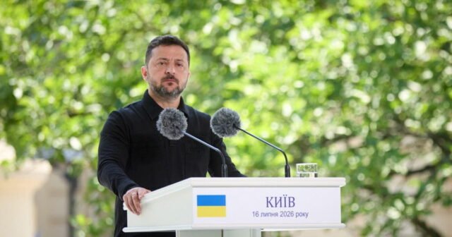 Ukraina. Dưới áp lực phổ biến, Zelensky gợi ý về