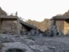 Iran tấn công Bahrain và Kuwait, nơi nhà máy điện, nước bốc cháy