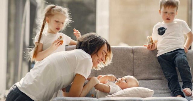 Làm mẹ mà không phải hy sinh sự nghiệp, có