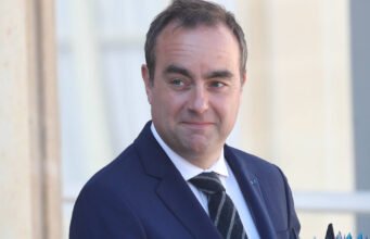 Sébastien Lecornu muốn tăng các khoản khấu trừ y tế để giảm thâm hụt, một thông báo dễ gây tranh cãi trong bối cảnh các cuộc tranh luận về ngân sách