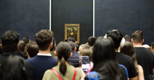 Paris. Tại Louvre, Mona Lisa sẽ chuyển sang phòng triển