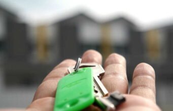 38 đơn đăng ký mua căn hộ hai phòng trong hai ngày, căng thẳng về giá thuê lên đến đỉnh điểm ở những thành phố này