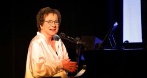 Cái chết của Marie-Paule Belle: Serge Lama “không thể đi du lịch được nữa”, sẽ bỏ tang lễ em gái