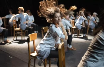MULTICAST Rosas danst Rosas của Anne Teresa De Keersmaeker