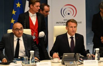 Emmanuel Macron tới Gironde vào buổi chiều