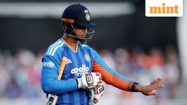'Ajit Agarkar và Gautam Gambhir nên từ chức một cách