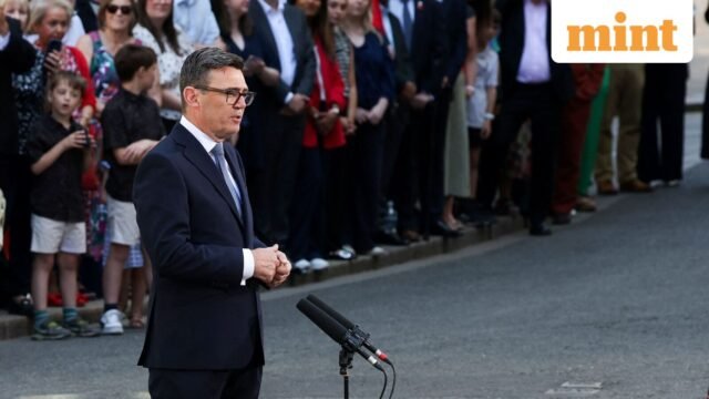 Bài phát biểu đầu tiên của Andy Burnham trên cương