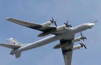 Băng hình. Chiến tranh Ukraine: Nằm cách biên giới “khoảng 800 km”, máy bay ném bom chiến lược Tu-95 của Nga bị phá hủy trong cuộc tấn công của Ukraine