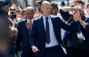 Bóng đá. Cảm xúc, niềm vui và niềm tự hào dành cho Zinédine Zidane, tân huấn luyện viên của The Blues… Hồi tưởng lại thông báo về sự trở lại của ông
