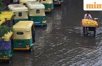 Cảnh sát Gurugram đưa ra thông báo WFH tới các văn phòng công ty trong bối cảnh đường bị sập, ngập úng và ùn tắc giao thông vô tận