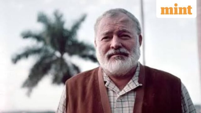Câu nói trong ngày của Ernest Hemingway: Thế giới làm